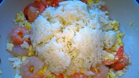 Тайский жареный рис с креветками (Khao pad)